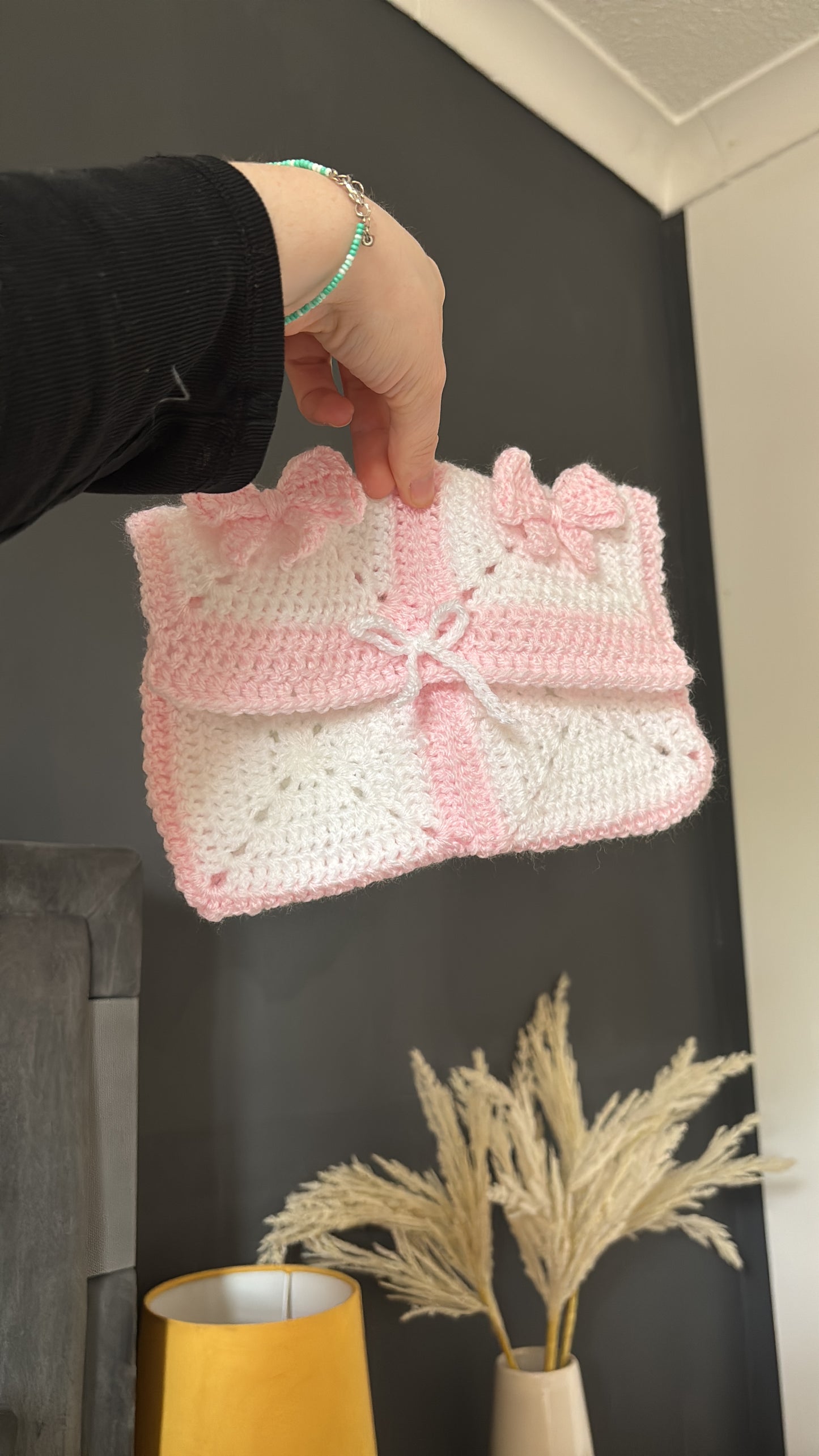 Cutesy Bow Booksleeve 🎀
